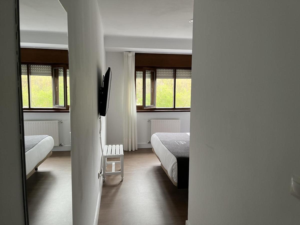 Hotel Avelina Onís Kültér fotó