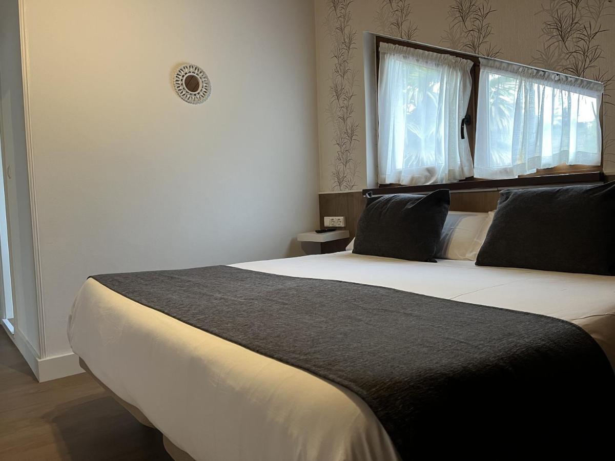 Hotel Avelina Onís Kültér fotó