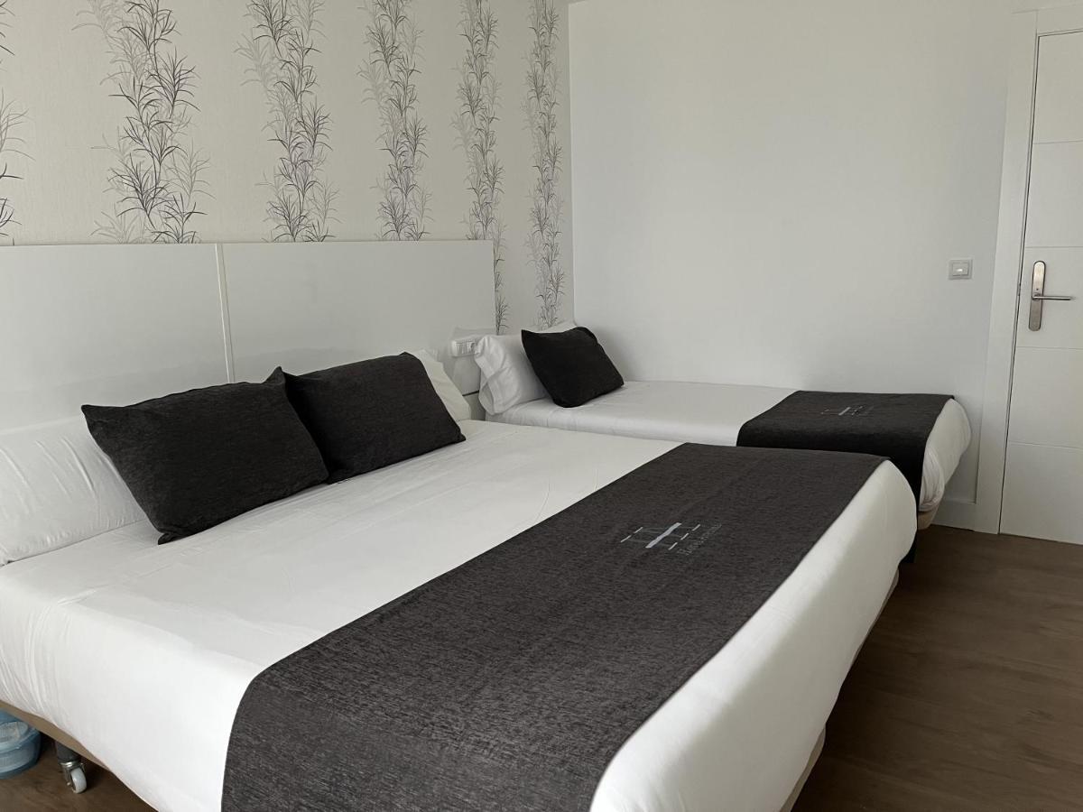 Hotel Avelina Onís Kültér fotó