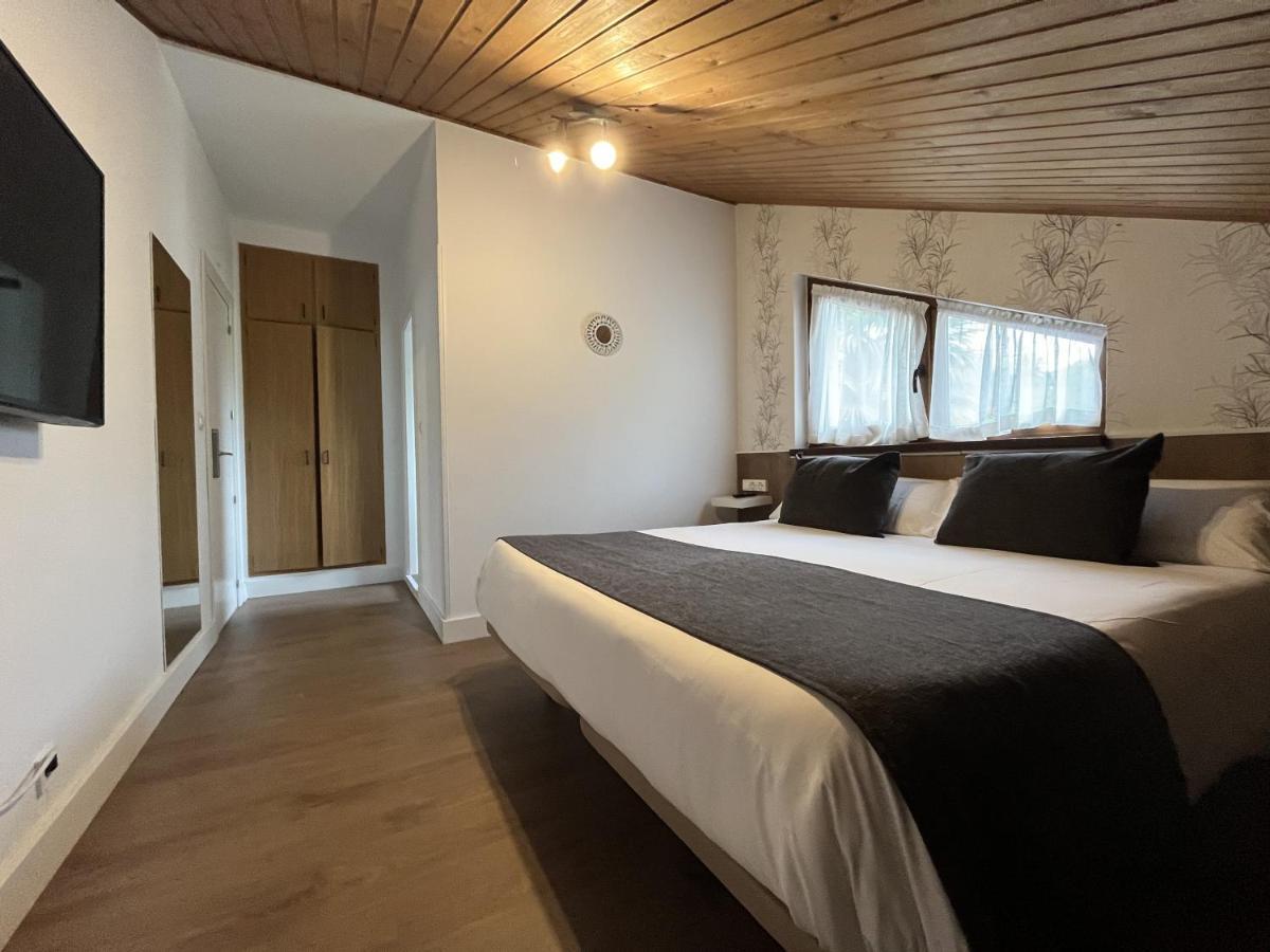 Hotel Avelina Onís Kültér fotó