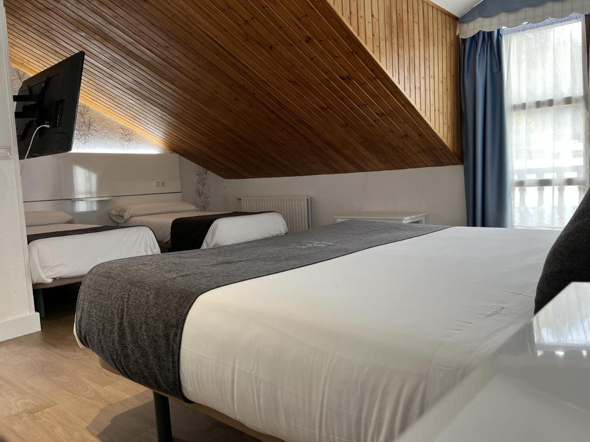 Hotel Avelina Onís Kültér fotó