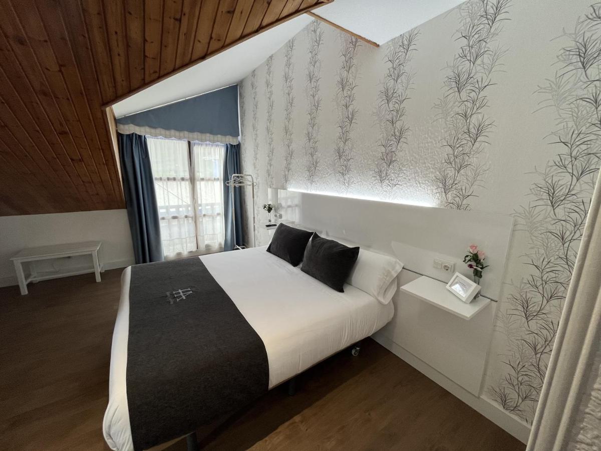 Hotel Avelina Onís Kültér fotó