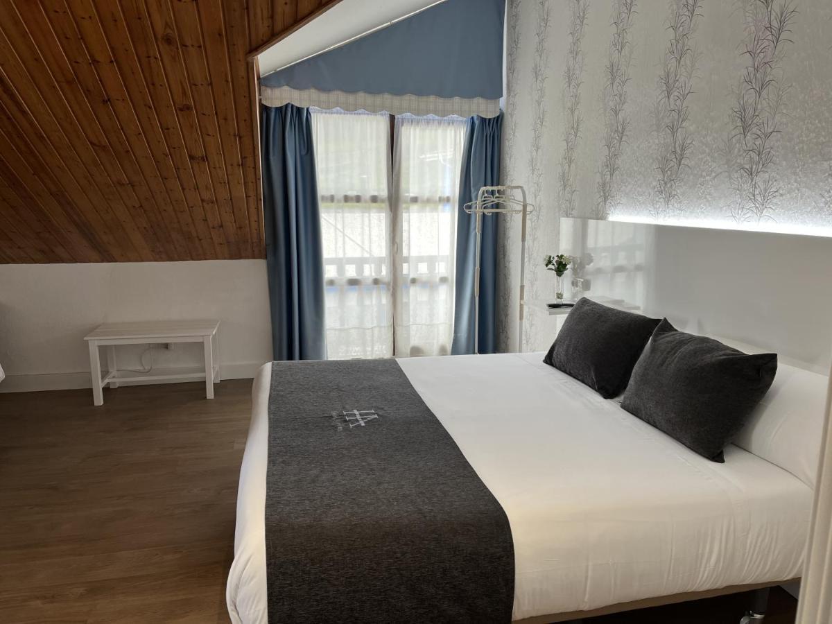 Hotel Avelina Onís Kültér fotó