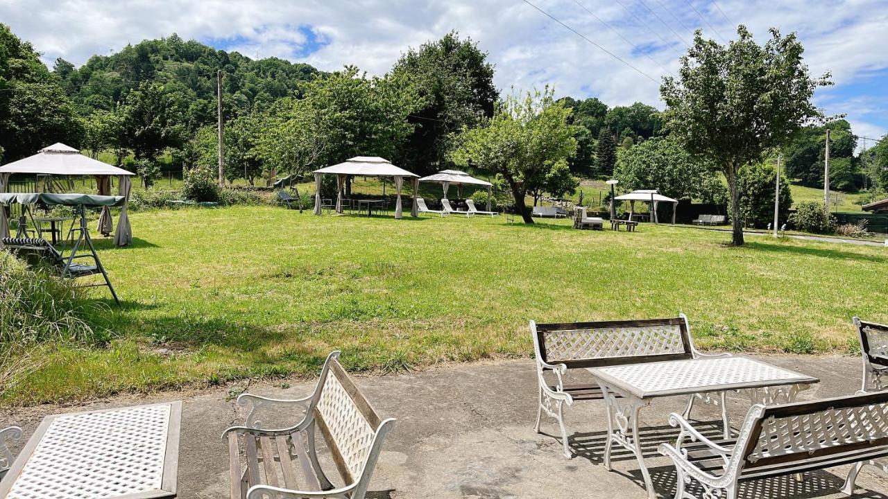 Hotel Avelina Onís Kültér fotó